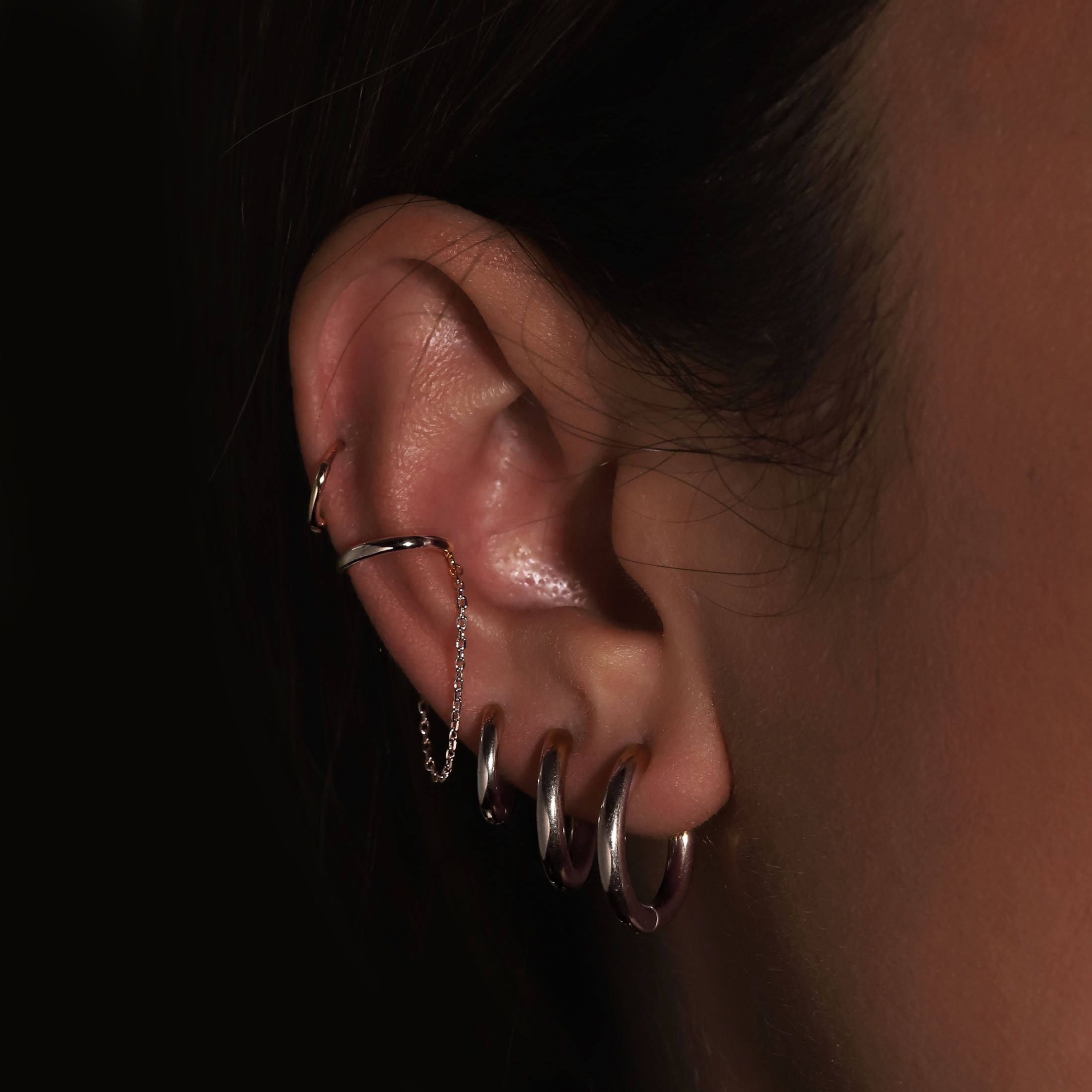 Mia Plain Earring Hoops Small On Model - Silver