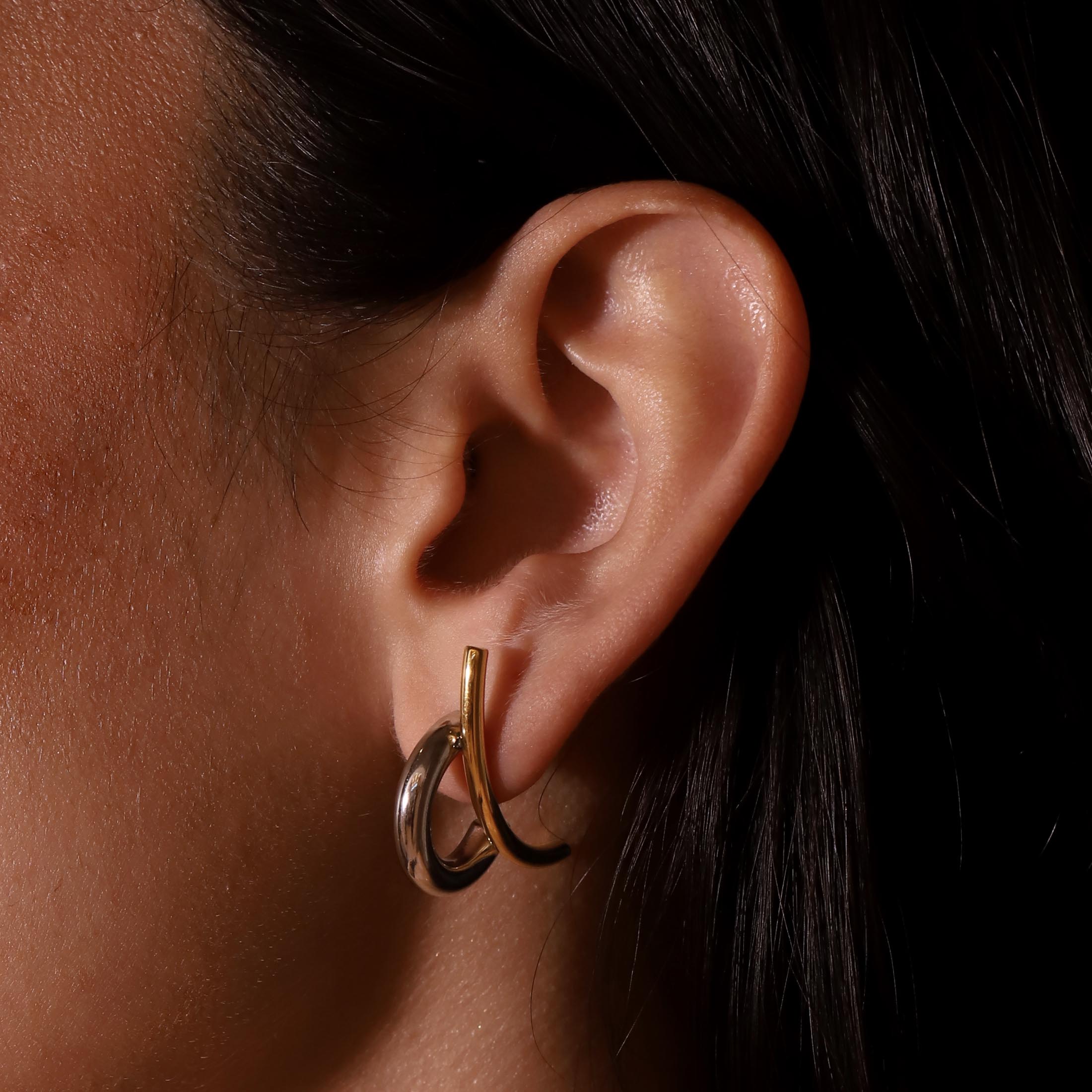 Cora Duo Toned Earring Studs On Model