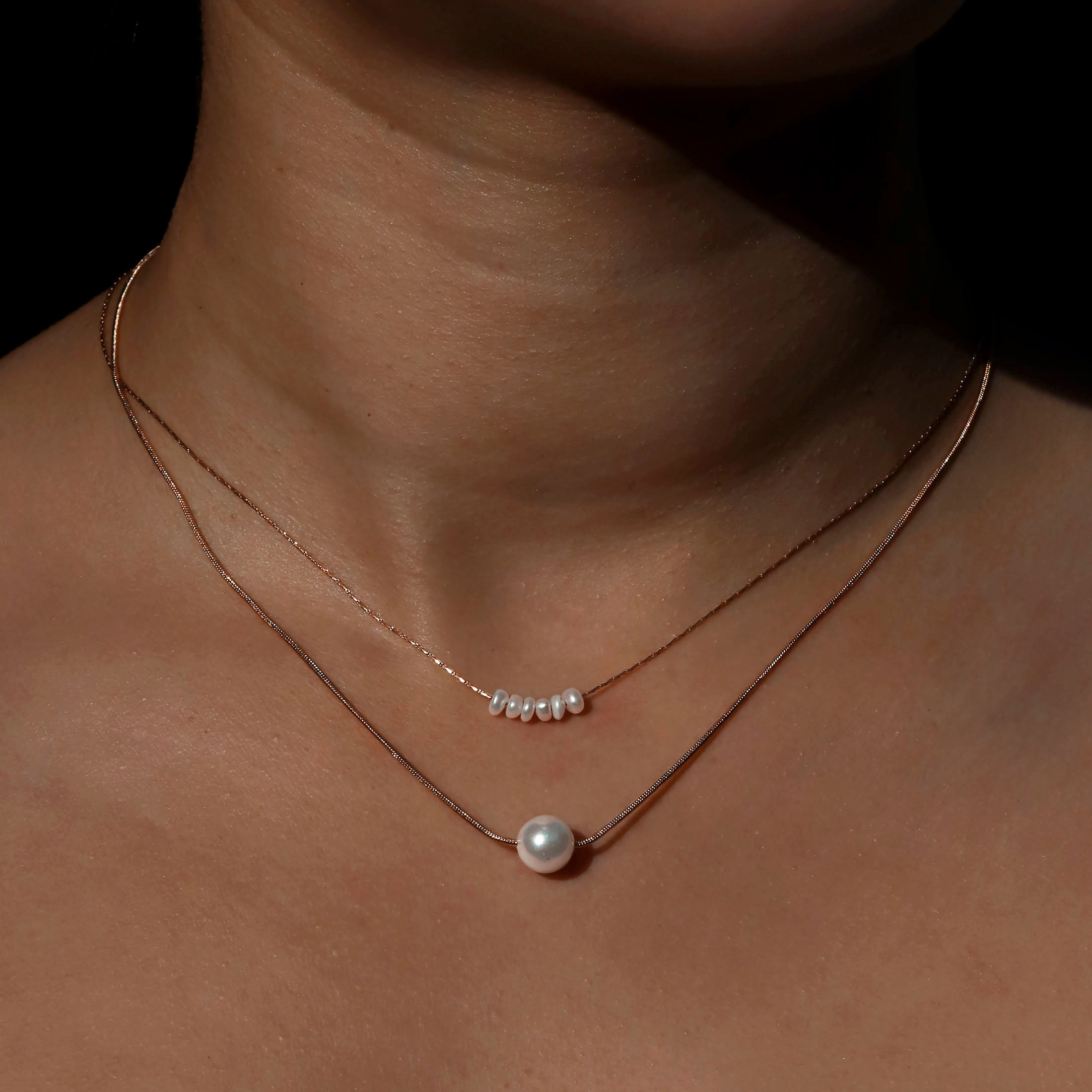 Lola Round Pearl Necklace On Model - Rose Gold